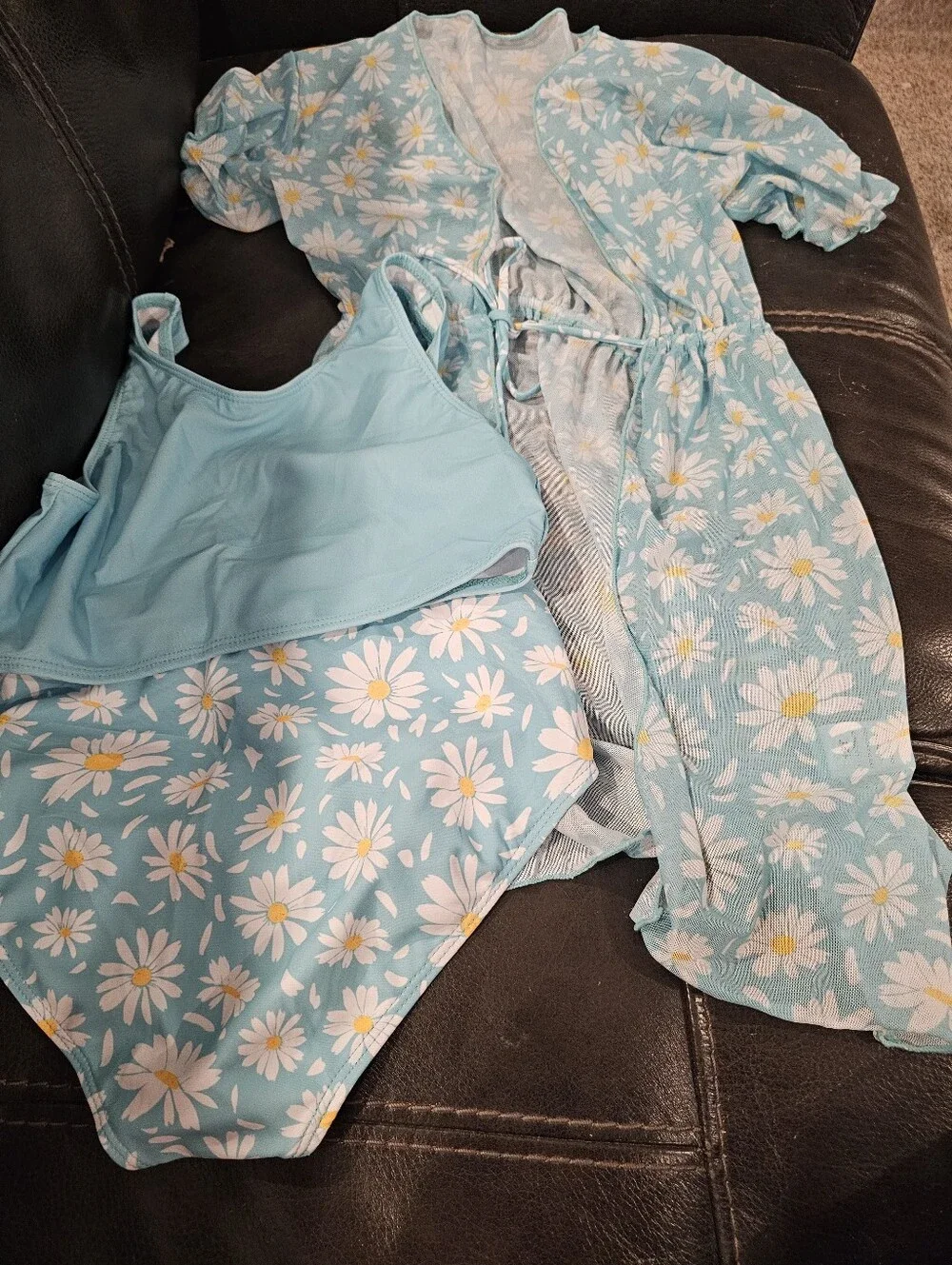 Aqua Kids Daisy Print Two Piece Swimsuit  With Matching Cover-Up Size 12 Girls